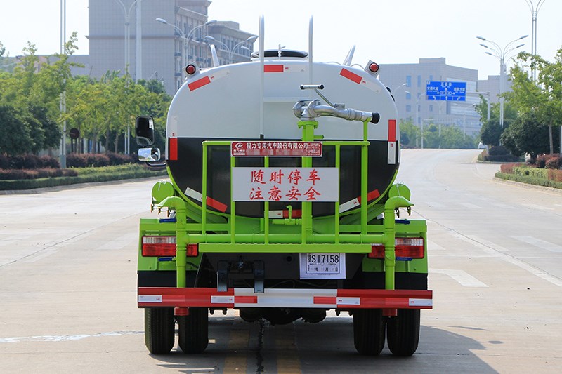 國(guó)六東風(fēng)小多利卡 5噸 灑水車